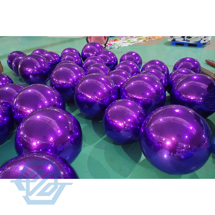 Palloncino gonfiabile viola con sfera a specchio per la decorazione di eventi di festa